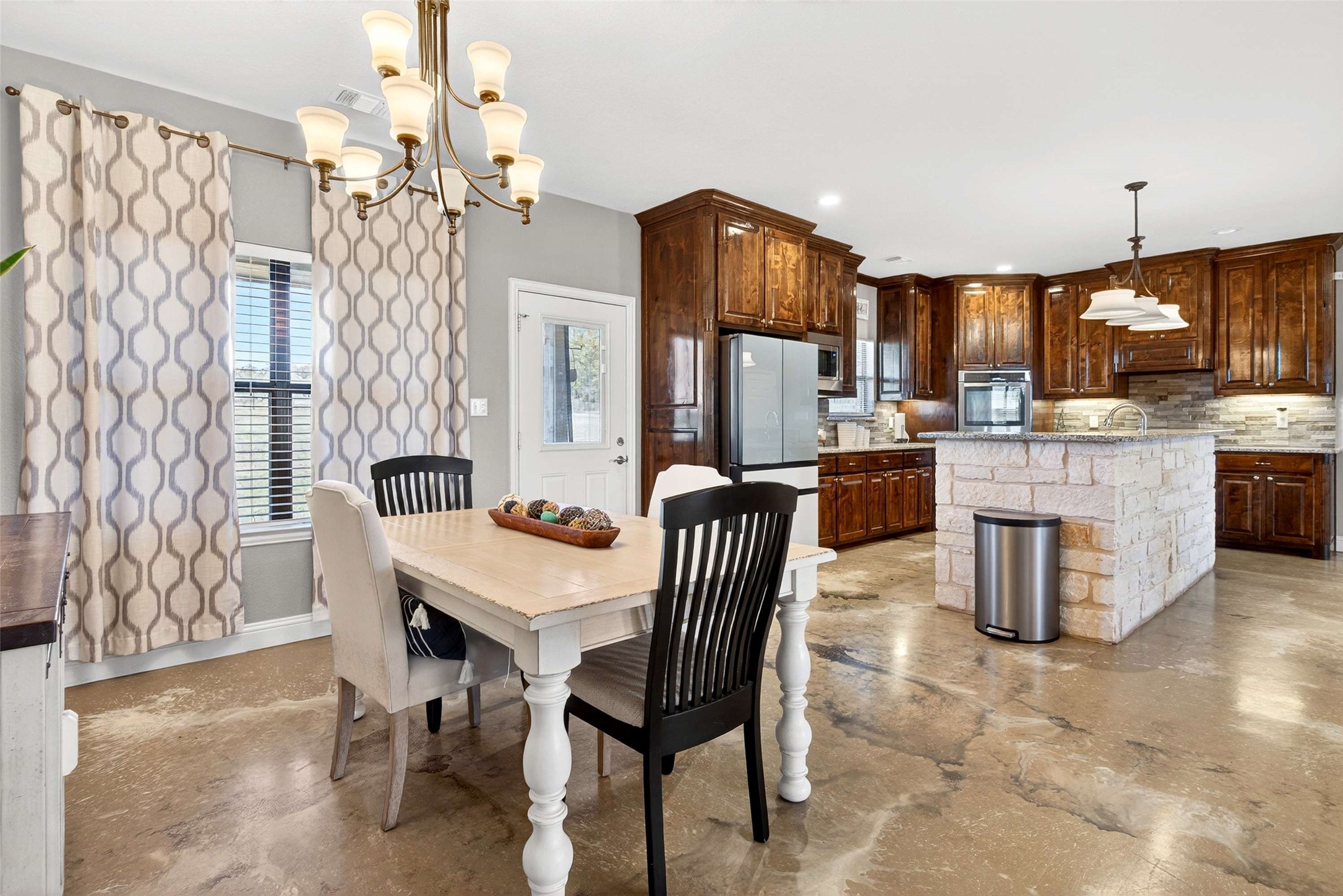1081 County Road 3591 Paradise TX 76073