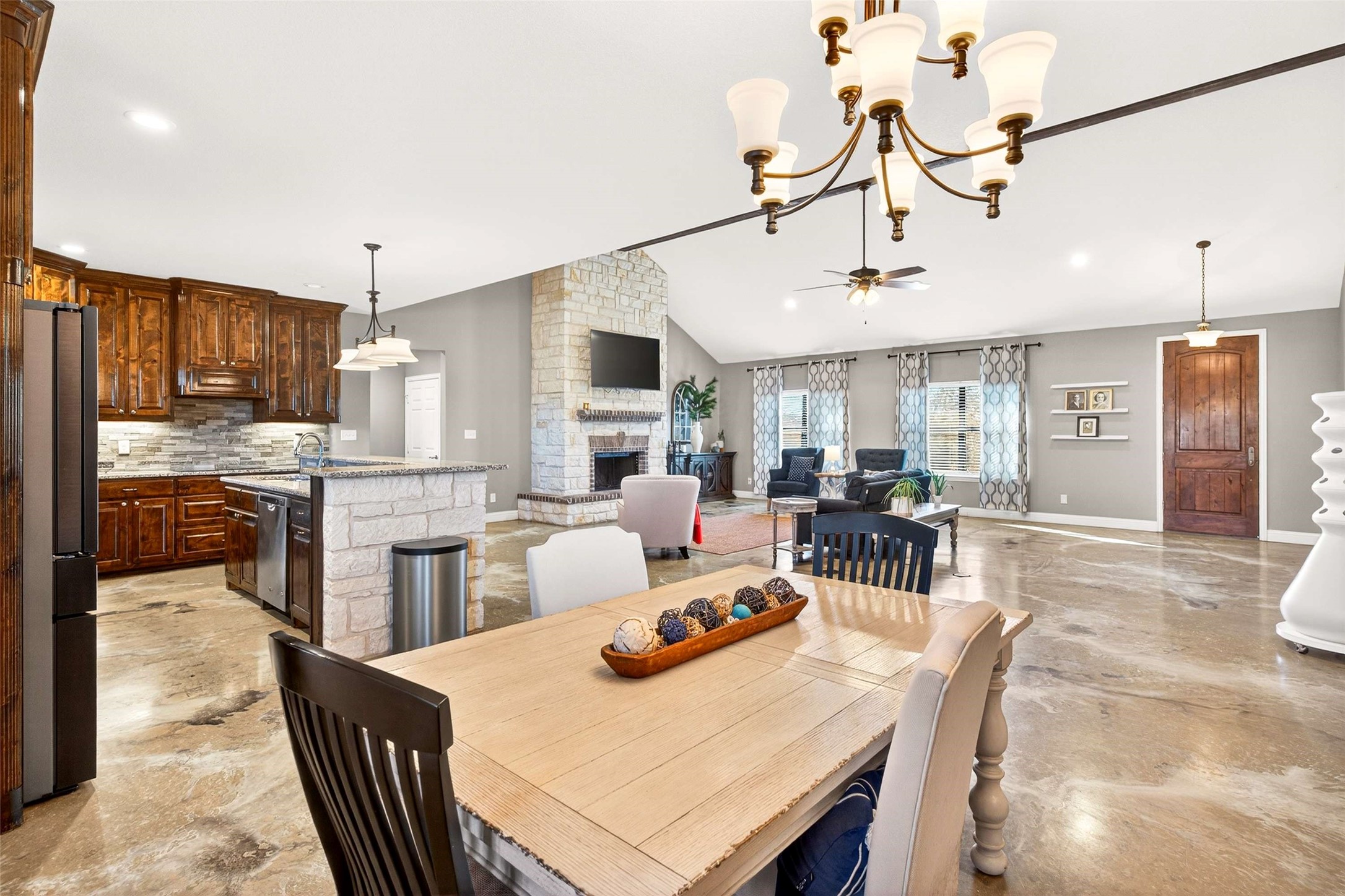 1081 County Road 3591 Paradise TX 76073