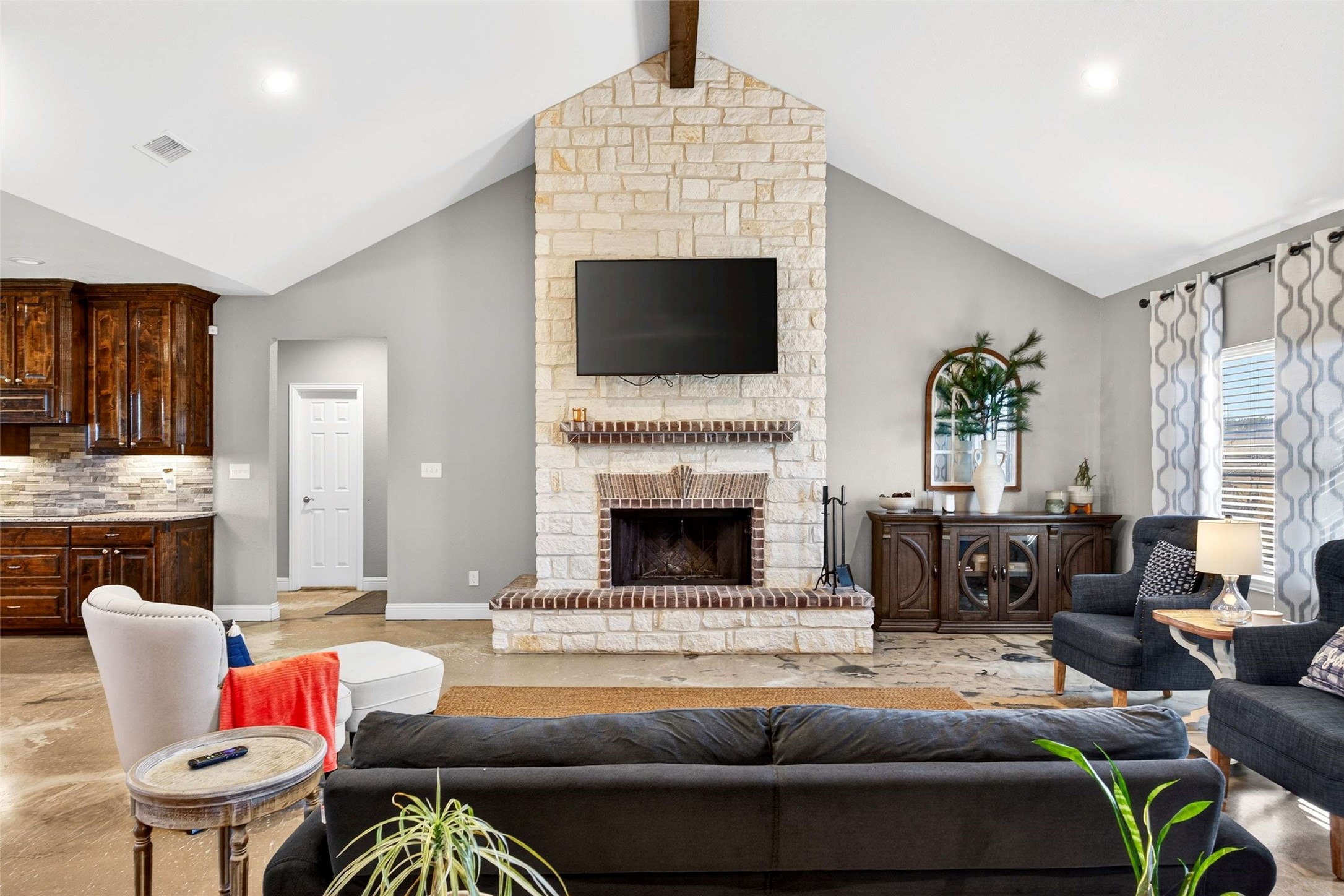 1081 County Road 3591 Paradise TX 76073