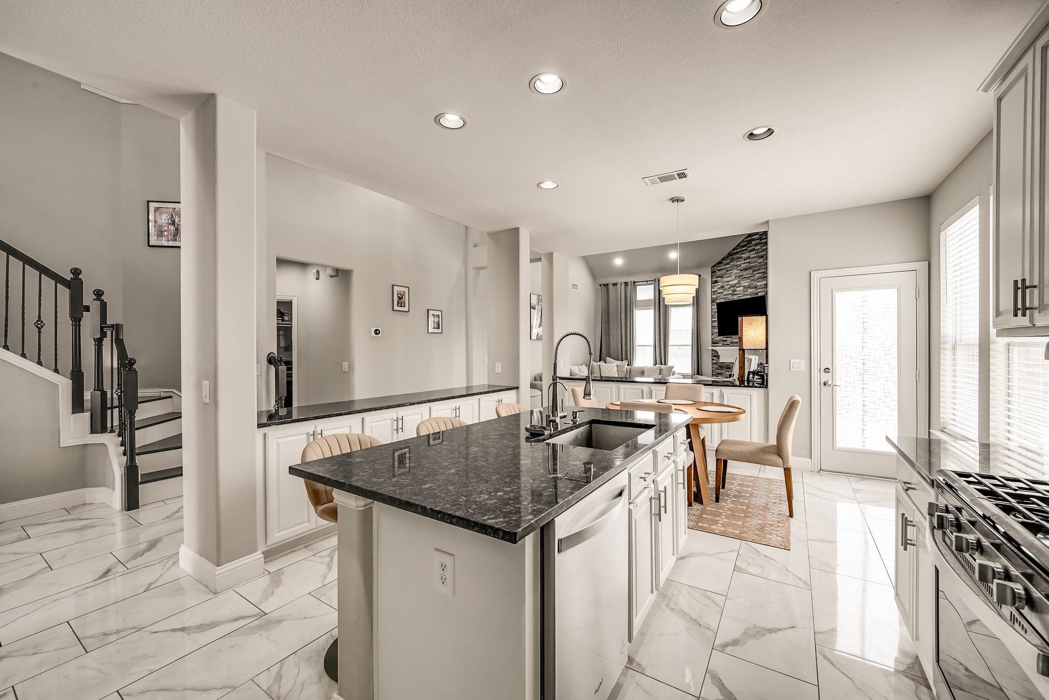 1055 Crystal Lake Drive Frisco TX 75036