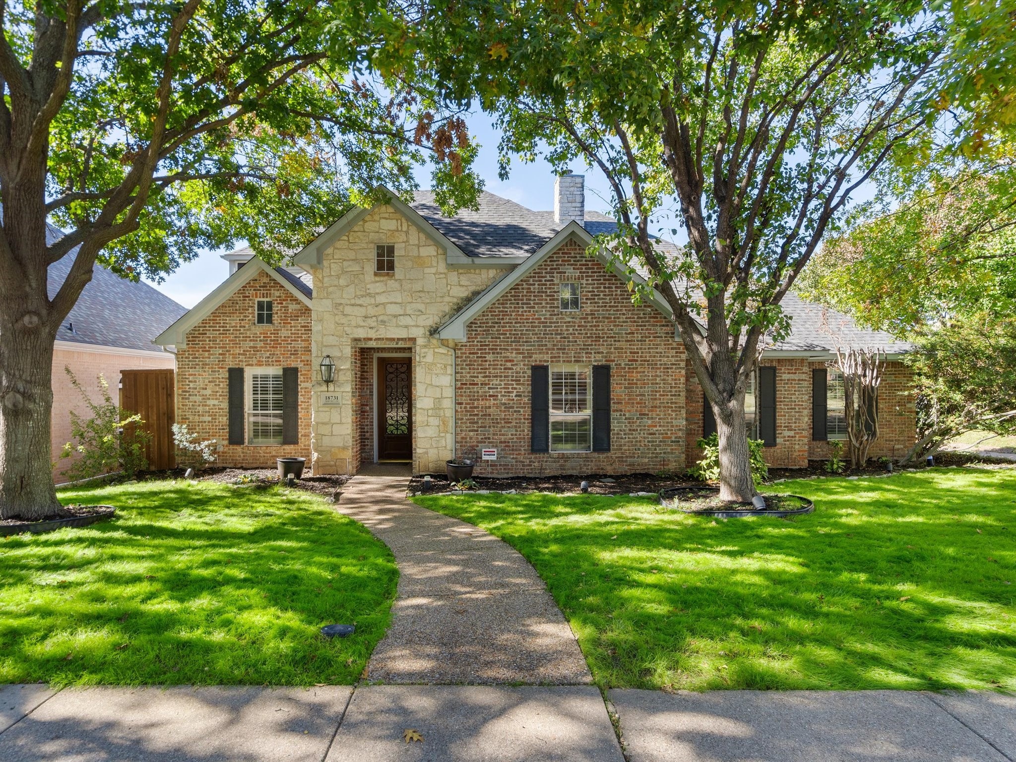 18731 Thorntree Lane Dallas TX 75252