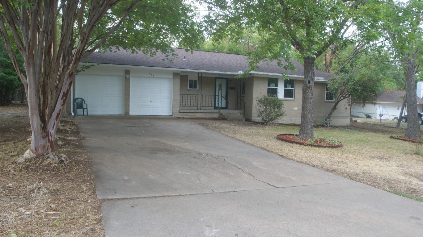 323 Rock Glen Street Desoto TX 75115
