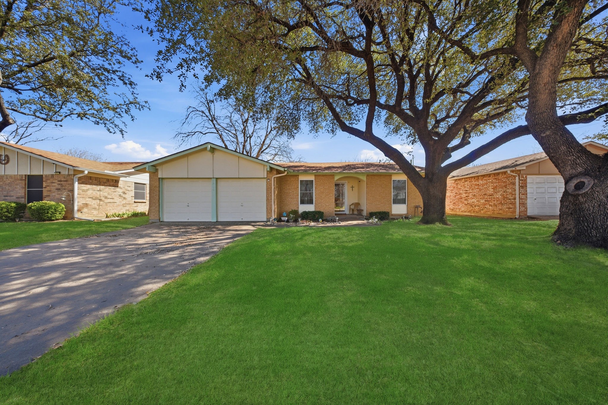 6304 Buckingham Trail North Richland Hills TX 76182