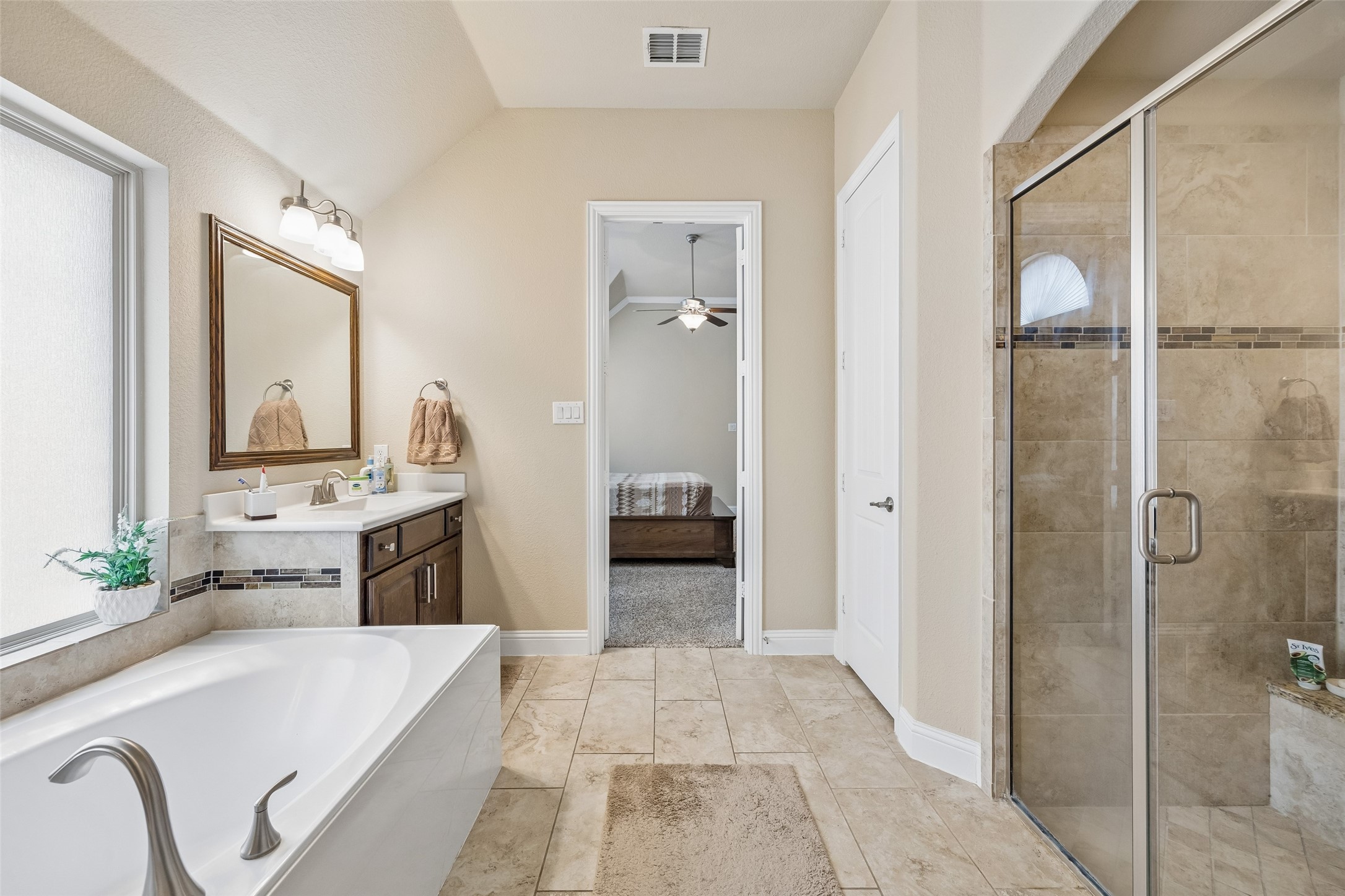 804 Duckett Drive Euless TX 76039