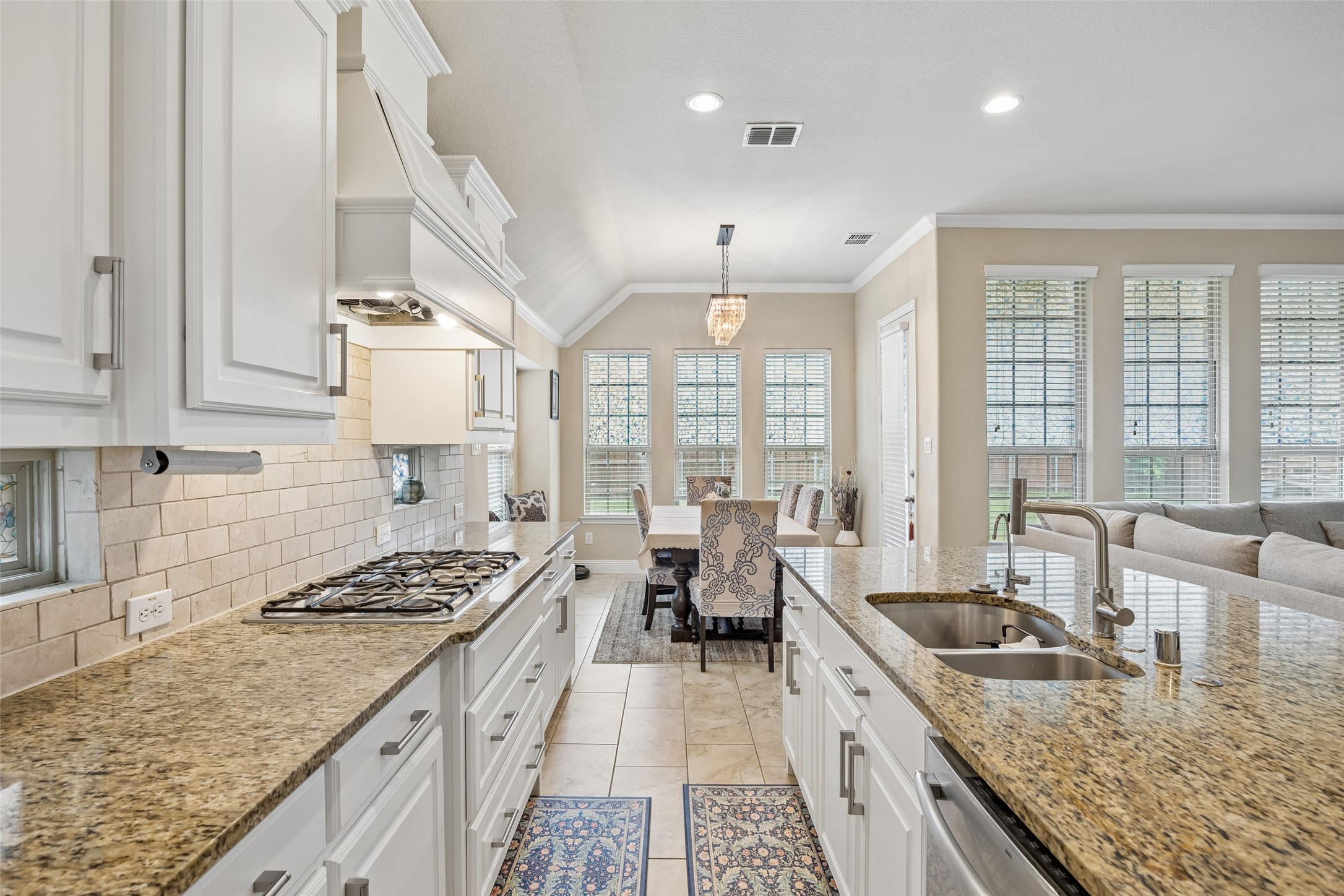 804 Duckett Drive Euless TX 76039