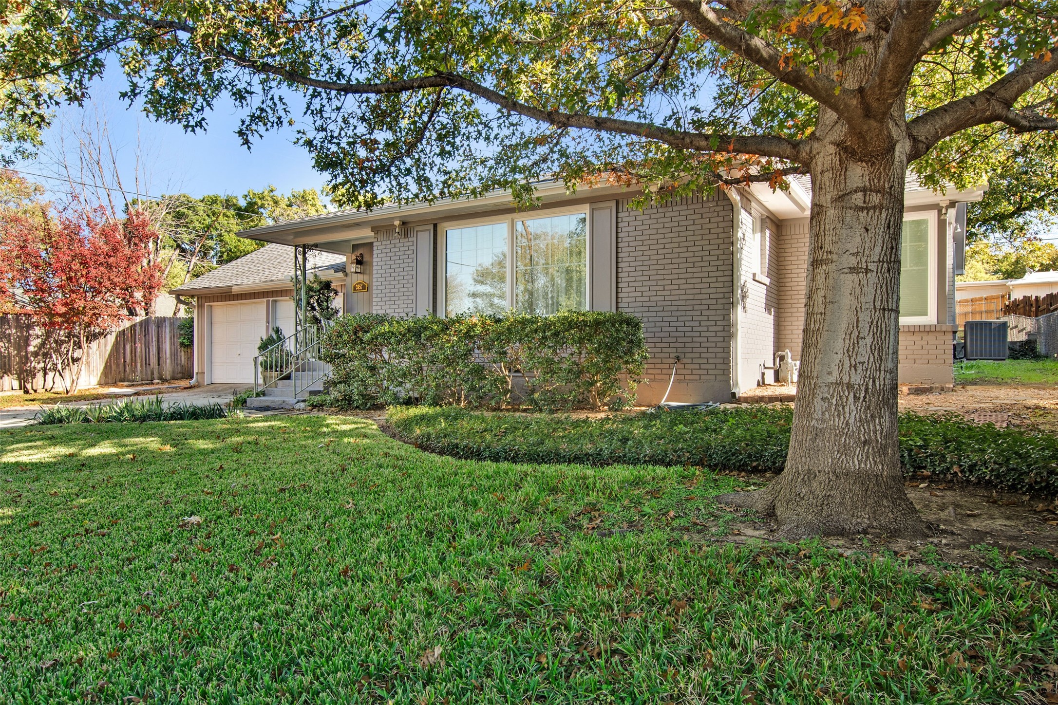 3957 W Spurgeon Street Fort Worth TX 76133