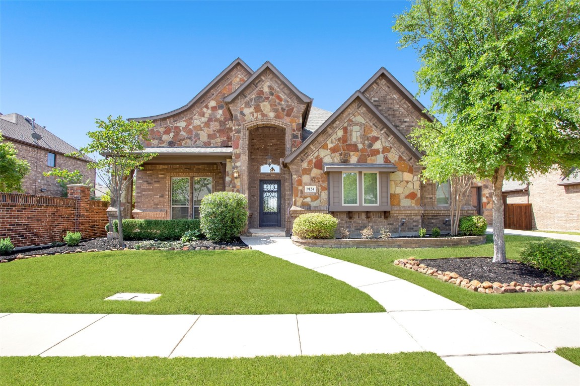 9124 Belshire Drive North Richland Hills TX 76182