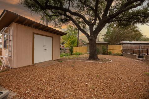5122 Meadowbrook Drive Greenville TX 75402