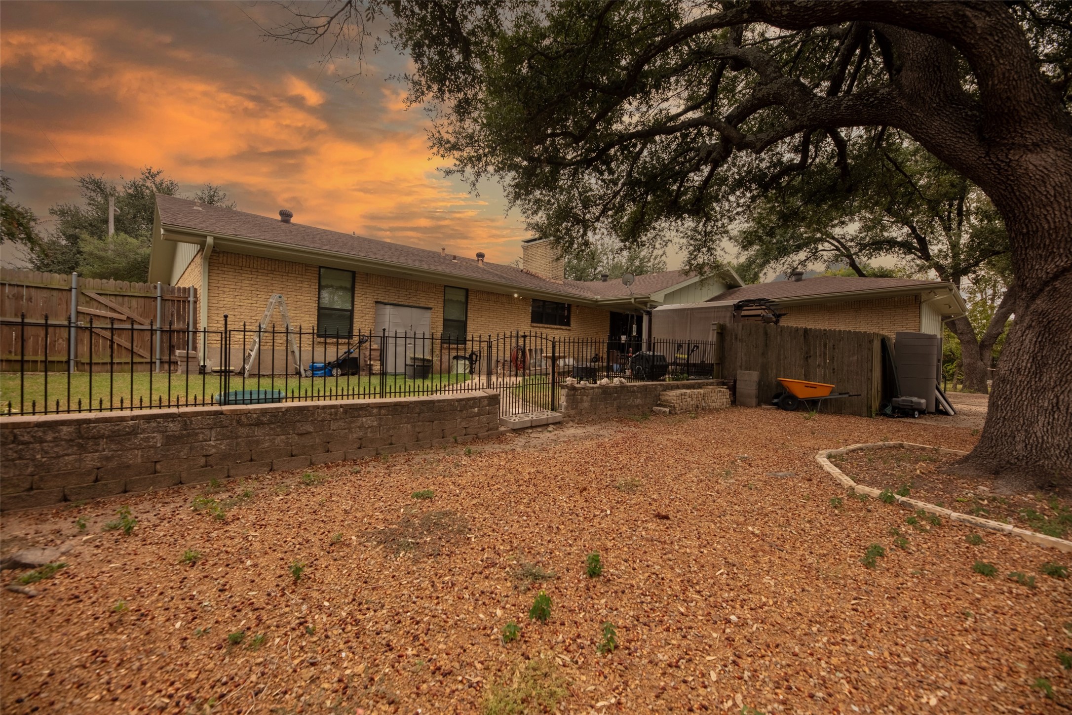 5122 Meadowbrook Drive Greenville TX 75402
