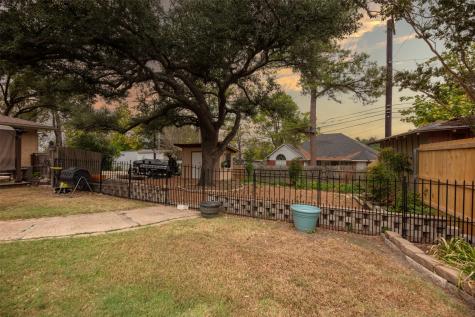 5122 Meadowbrook Drive Greenville TX 75402
