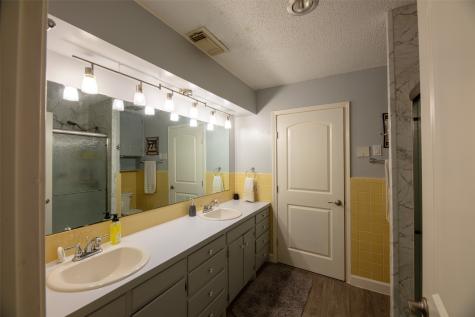 5122 Meadowbrook Drive Greenville TX 75402
