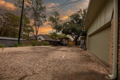 5122 Meadowbrook Drive Greenville TX 75402