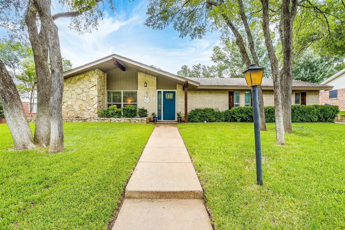 1021 Arlena Drive Arlington TX 76012