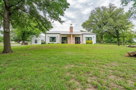 853 County Road 2215 Decatur TX 76234
