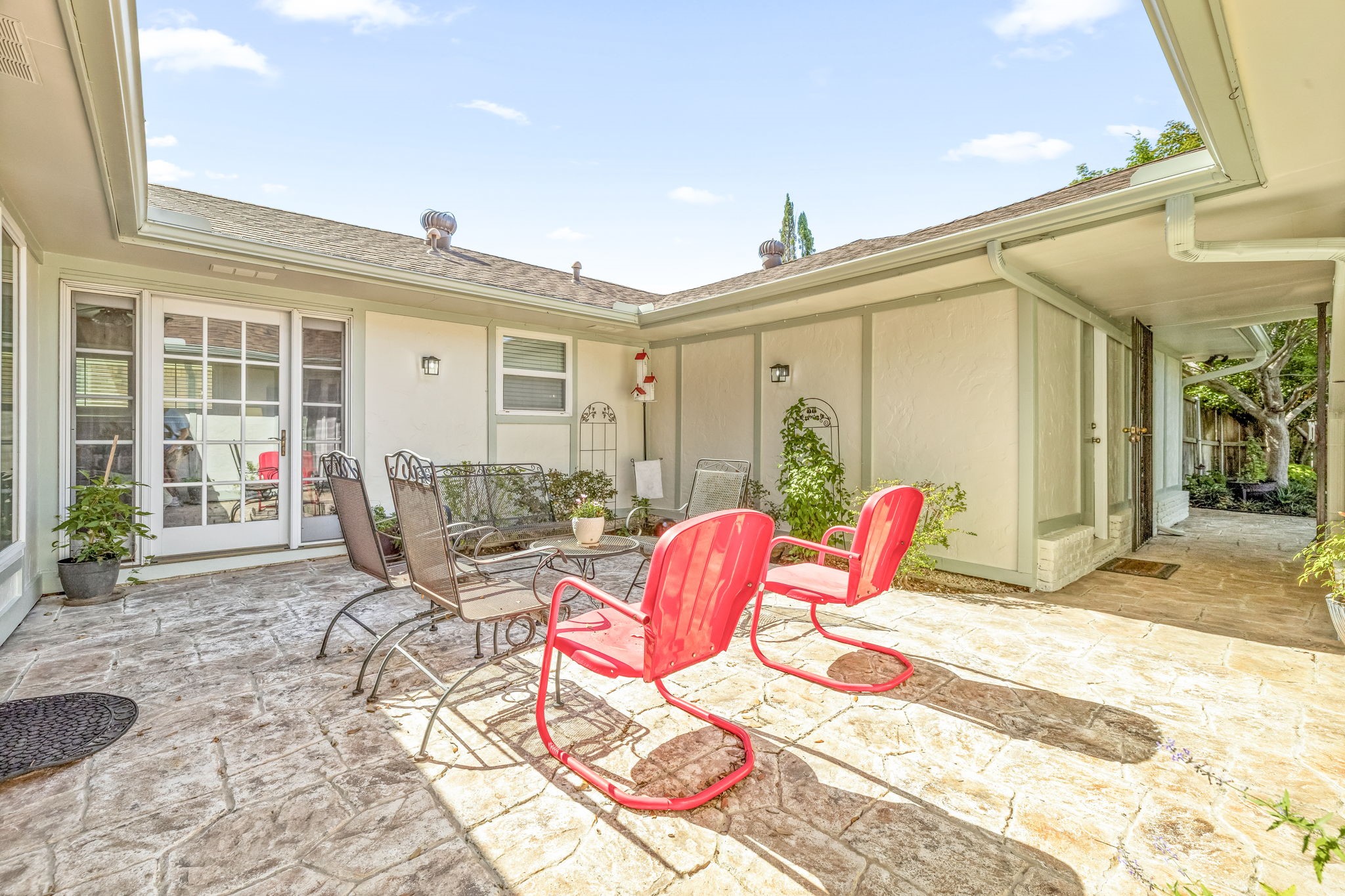 9519 Robin Meadow Drive Dallas TX 75243