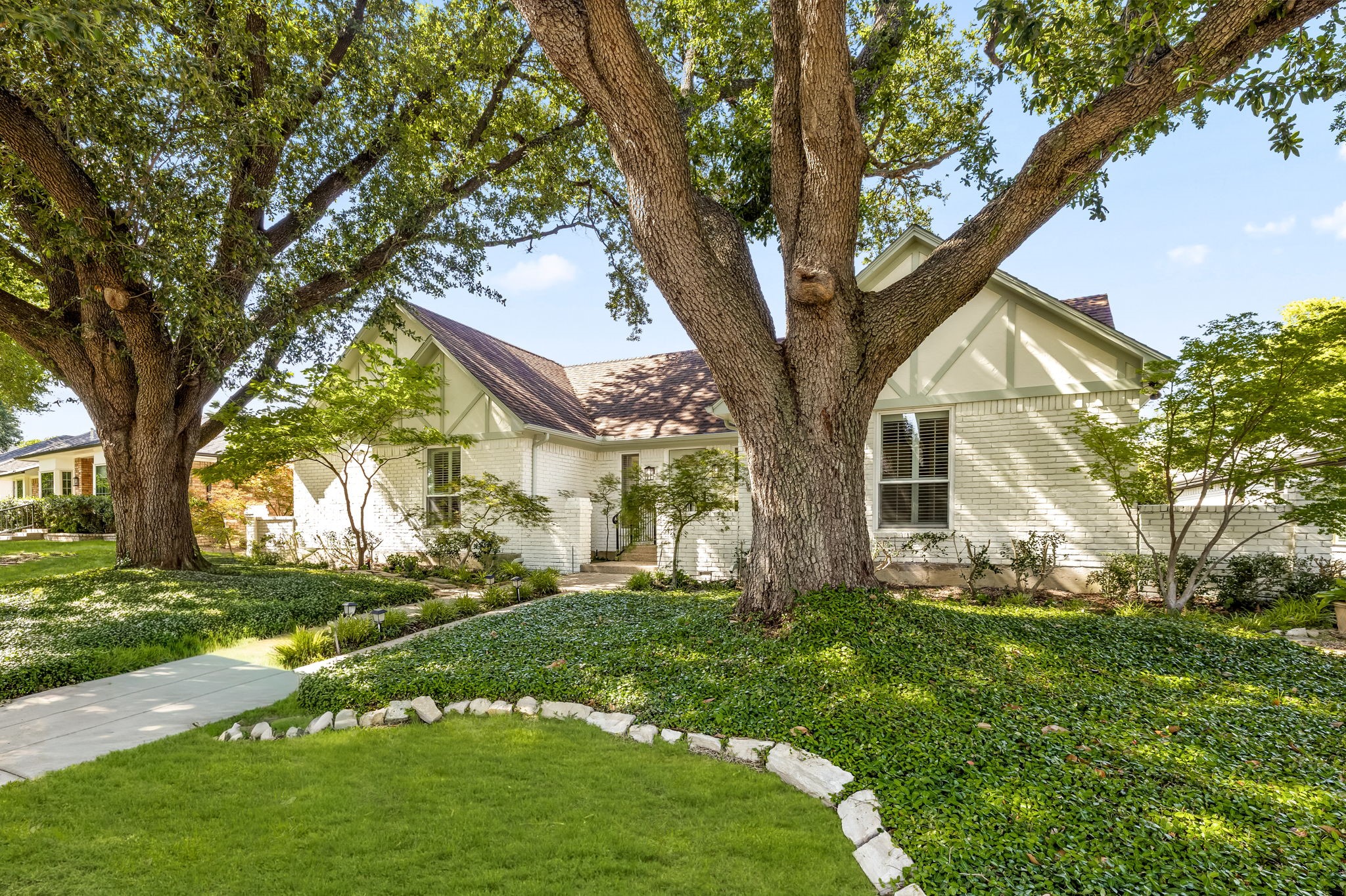 9519 Robin Meadow Drive Dallas TX 75243