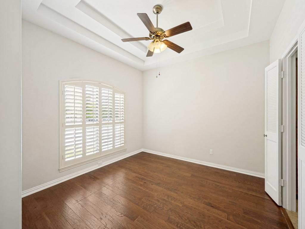 437 Heneretta Drive Hurst TX 76054