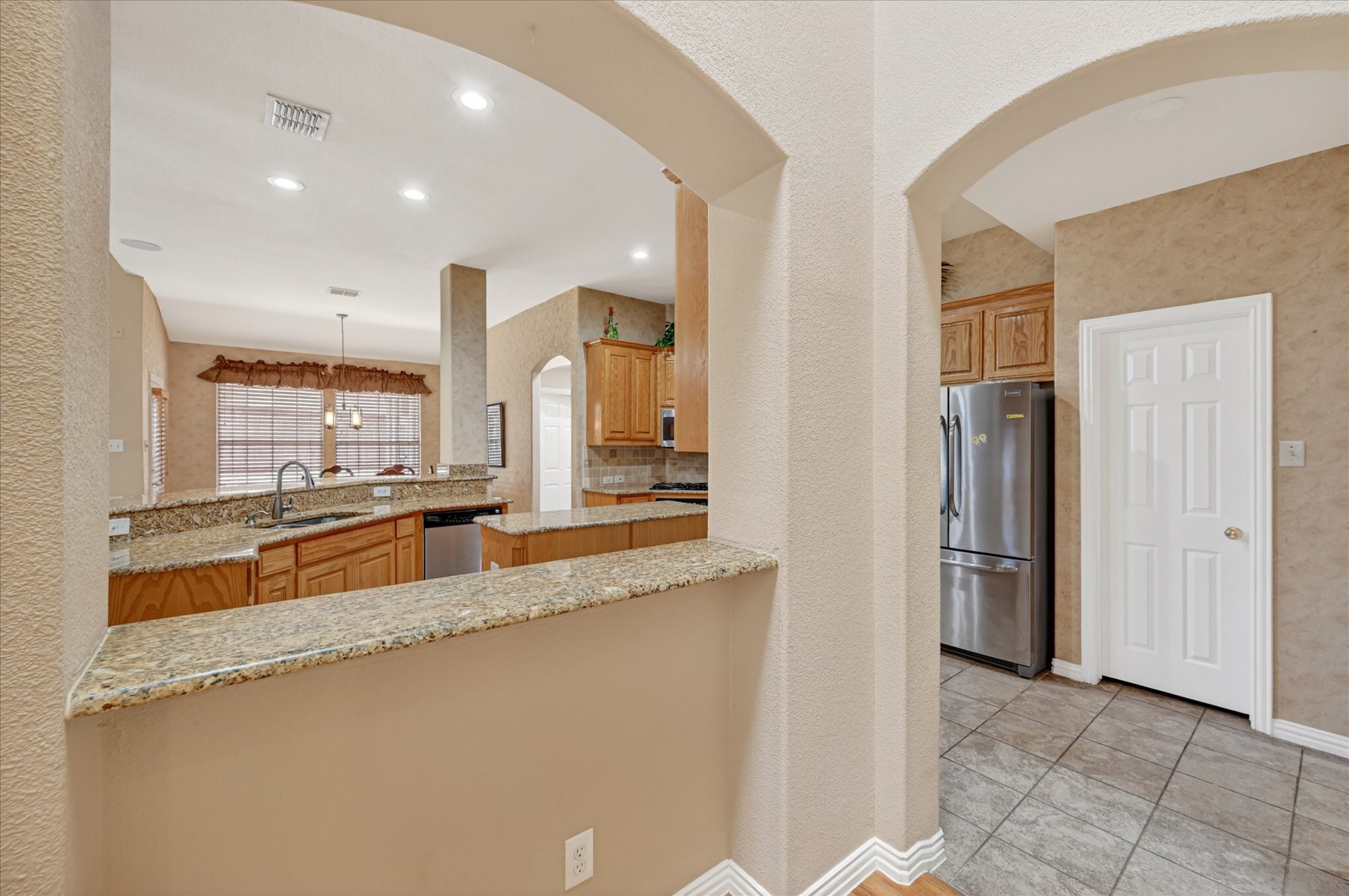 656 Links View Court Grand Prairie TX 75052