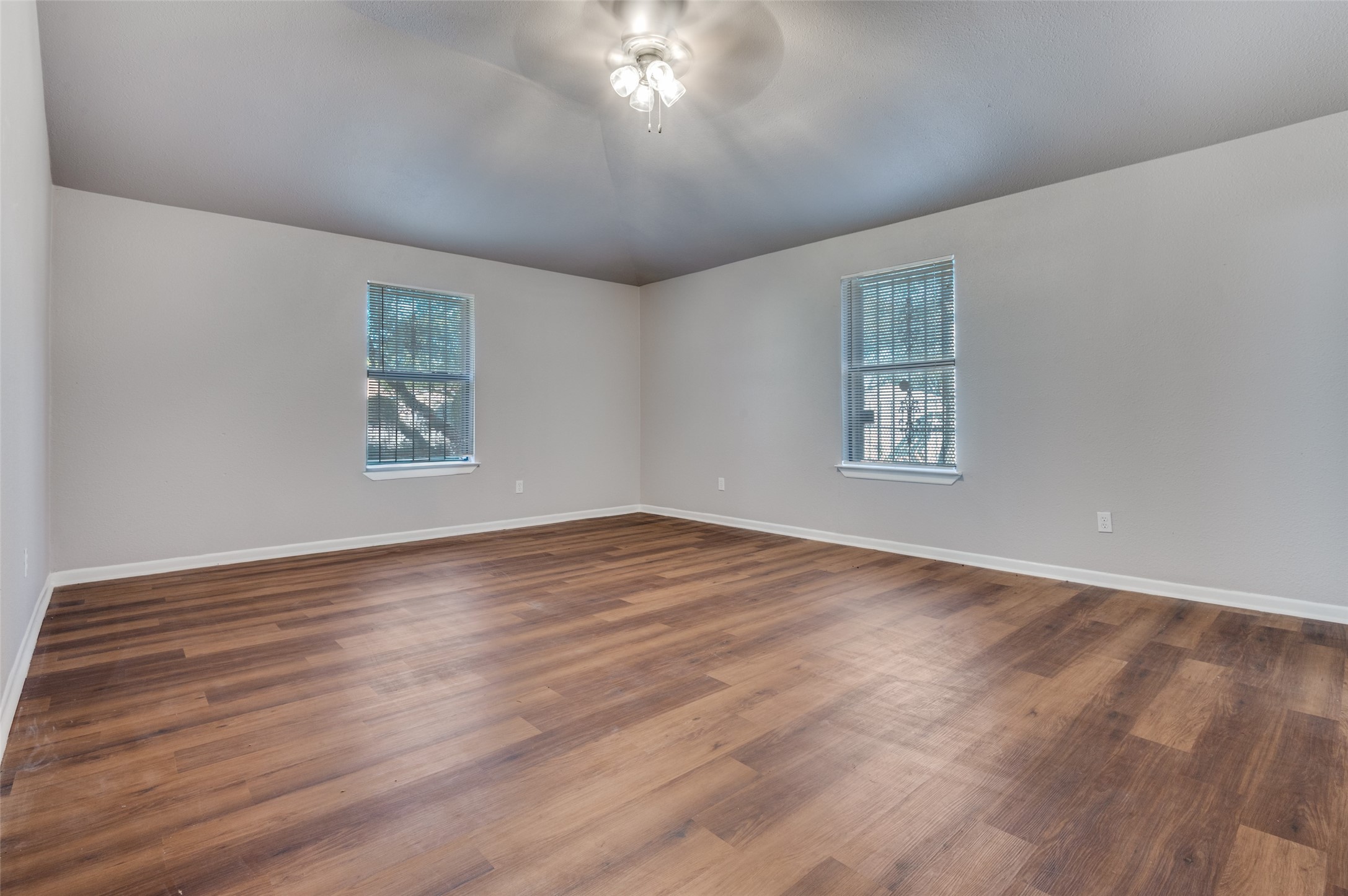 3919 Mehalia Drive Dallas TX 75241