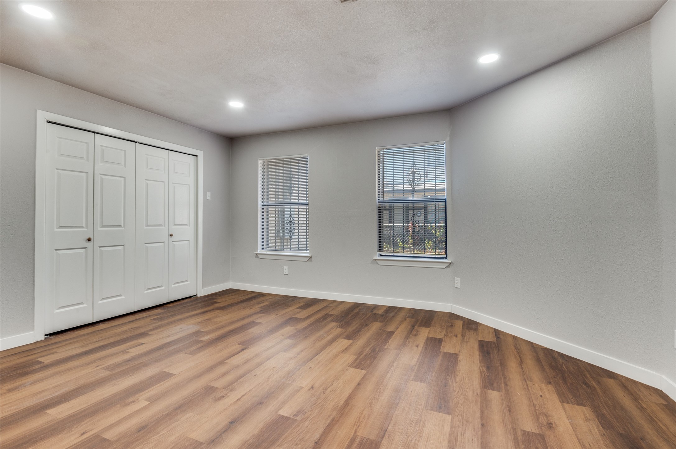 3919 Mehalia Drive Dallas TX 75241