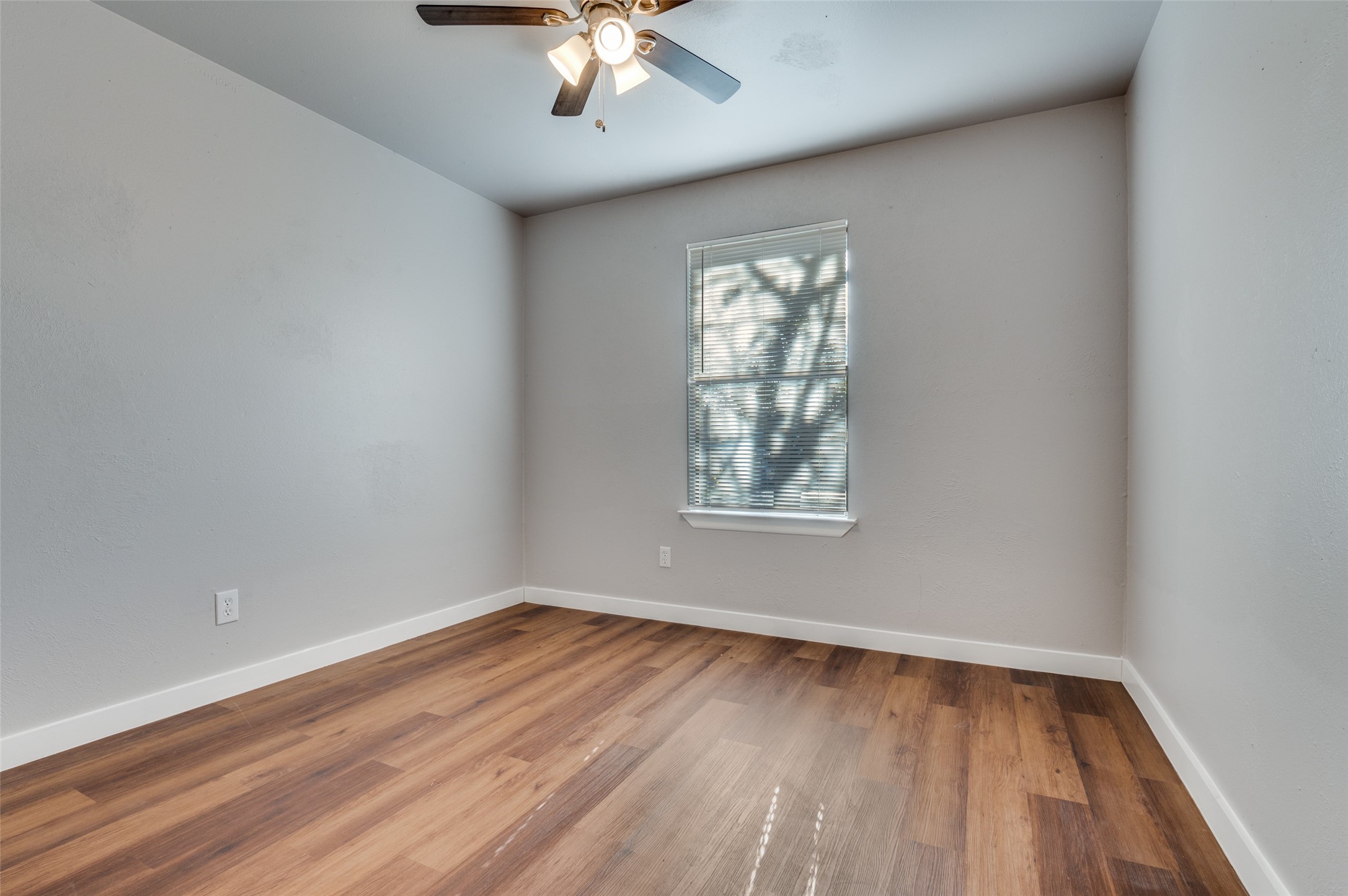 3919 Mehalia Drive Dallas TX 75241