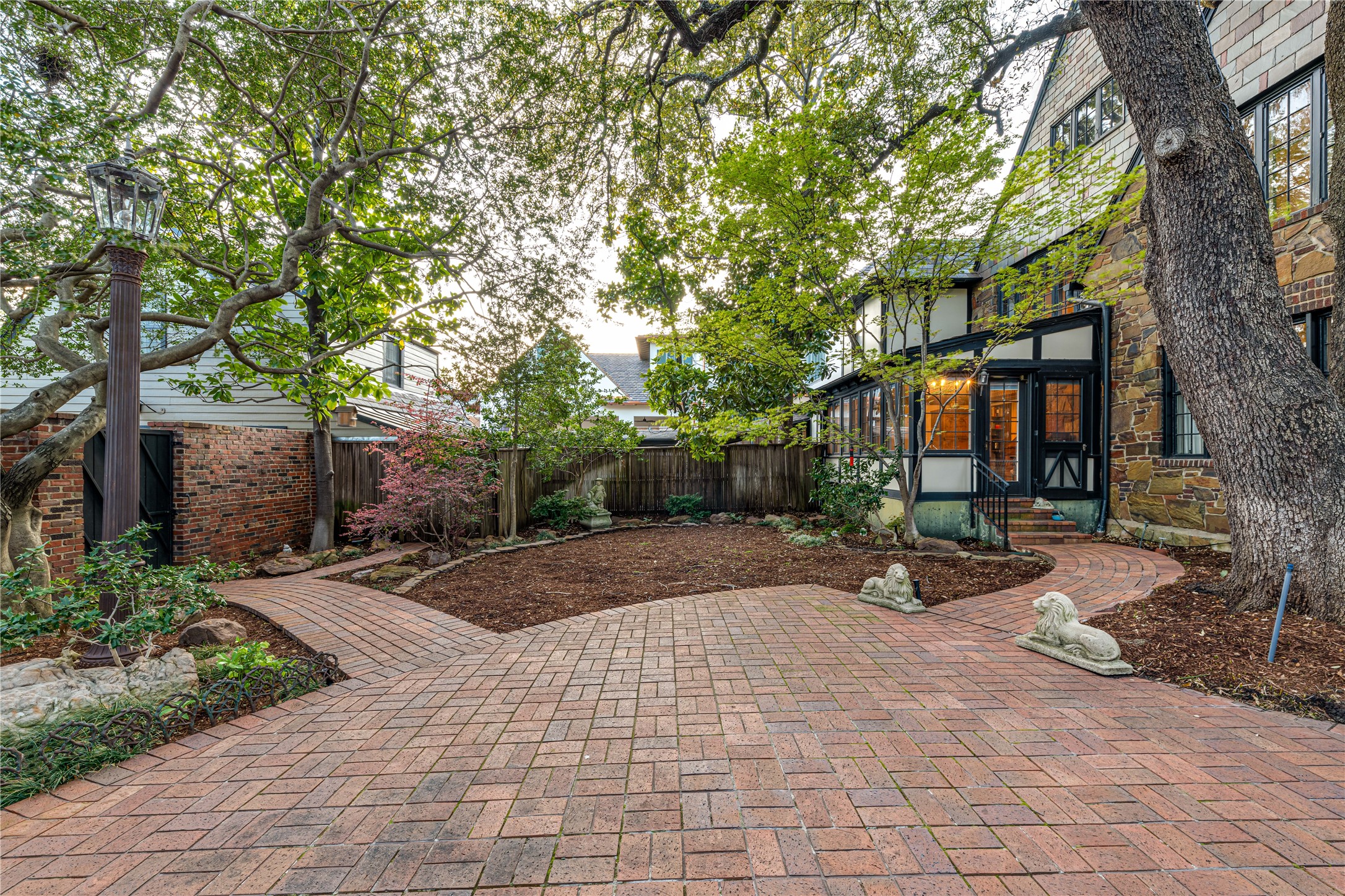3635 Beverly Drive Highland Park TX 75205