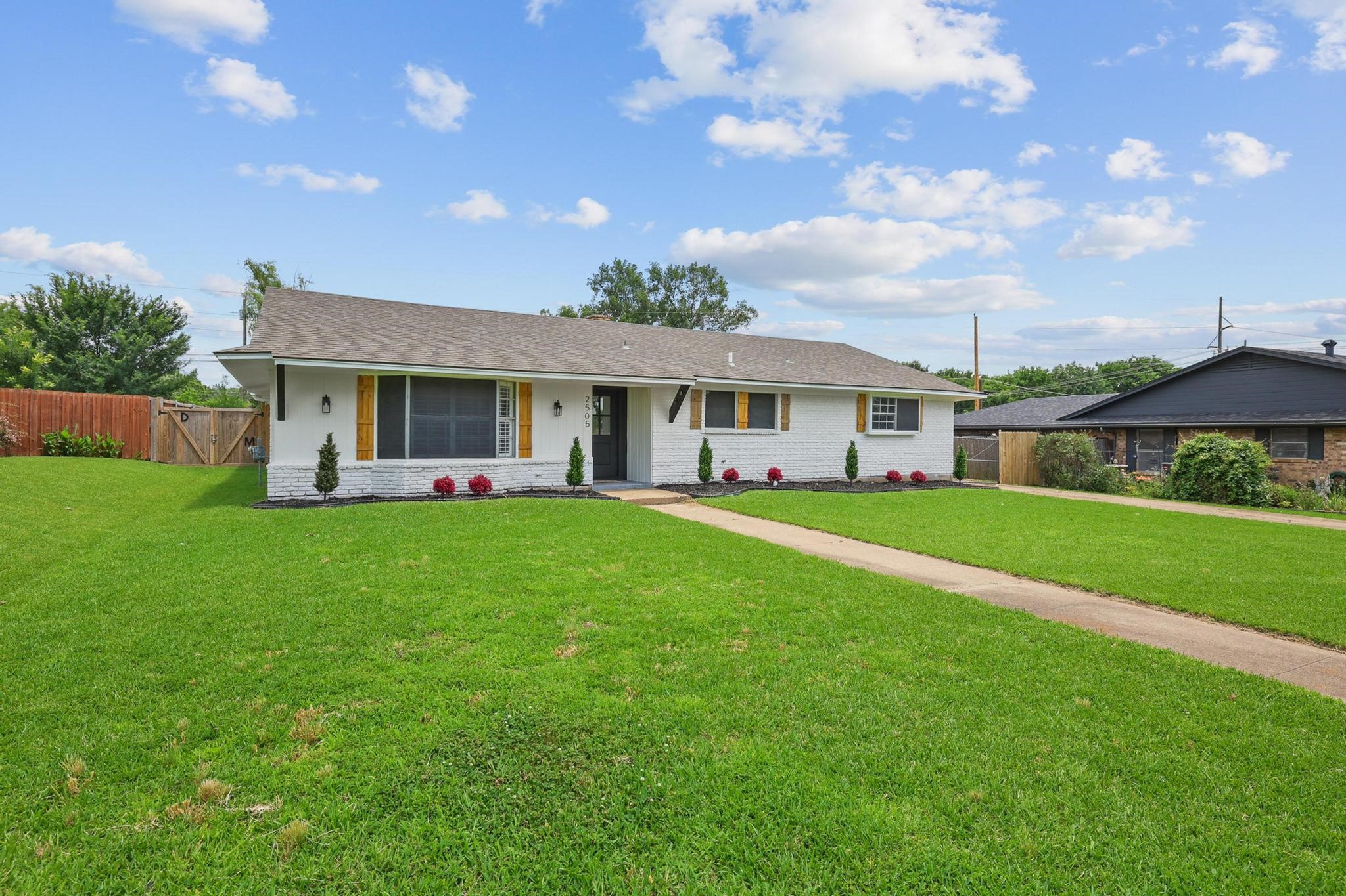 2505 Meadows Lane Sherman TX 75092