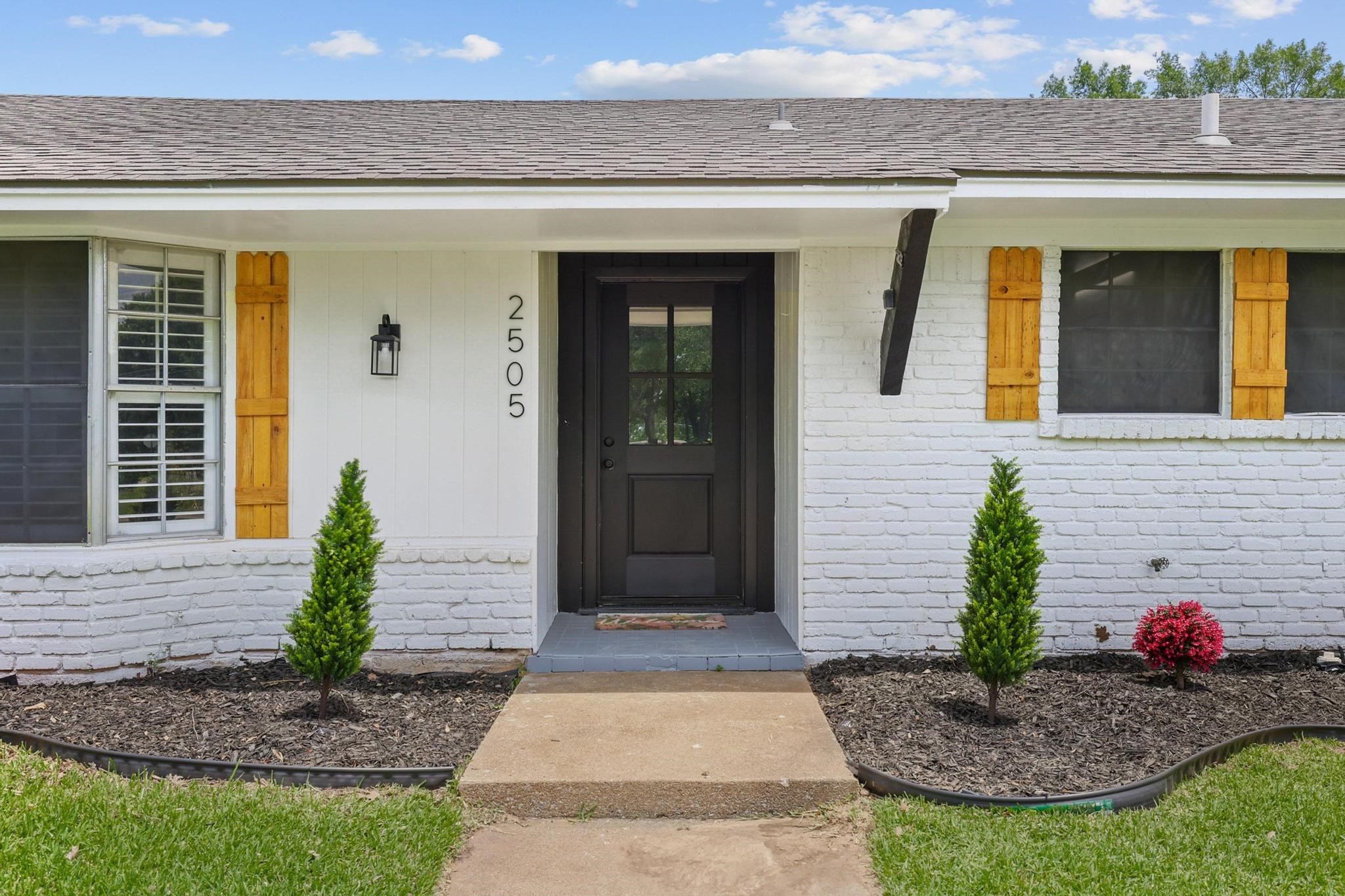 2505 Meadows Lane Sherman TX 75092