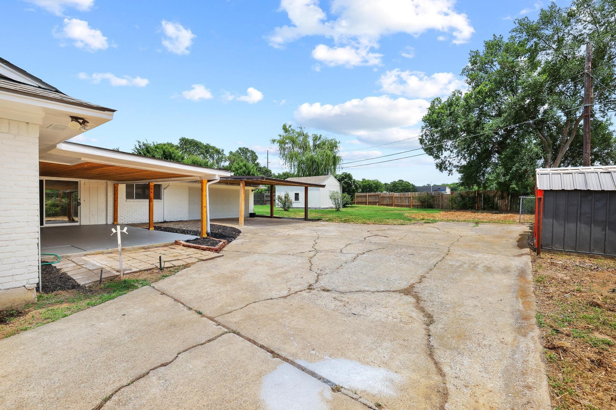 2505 Meadows Lane Sherman TX 75092