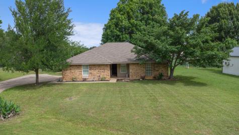 2944 Whispering Creek Lane Burleson TX 76028