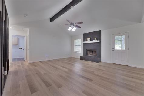 2944 Whispering Creek Lane Burleson TX 76028
