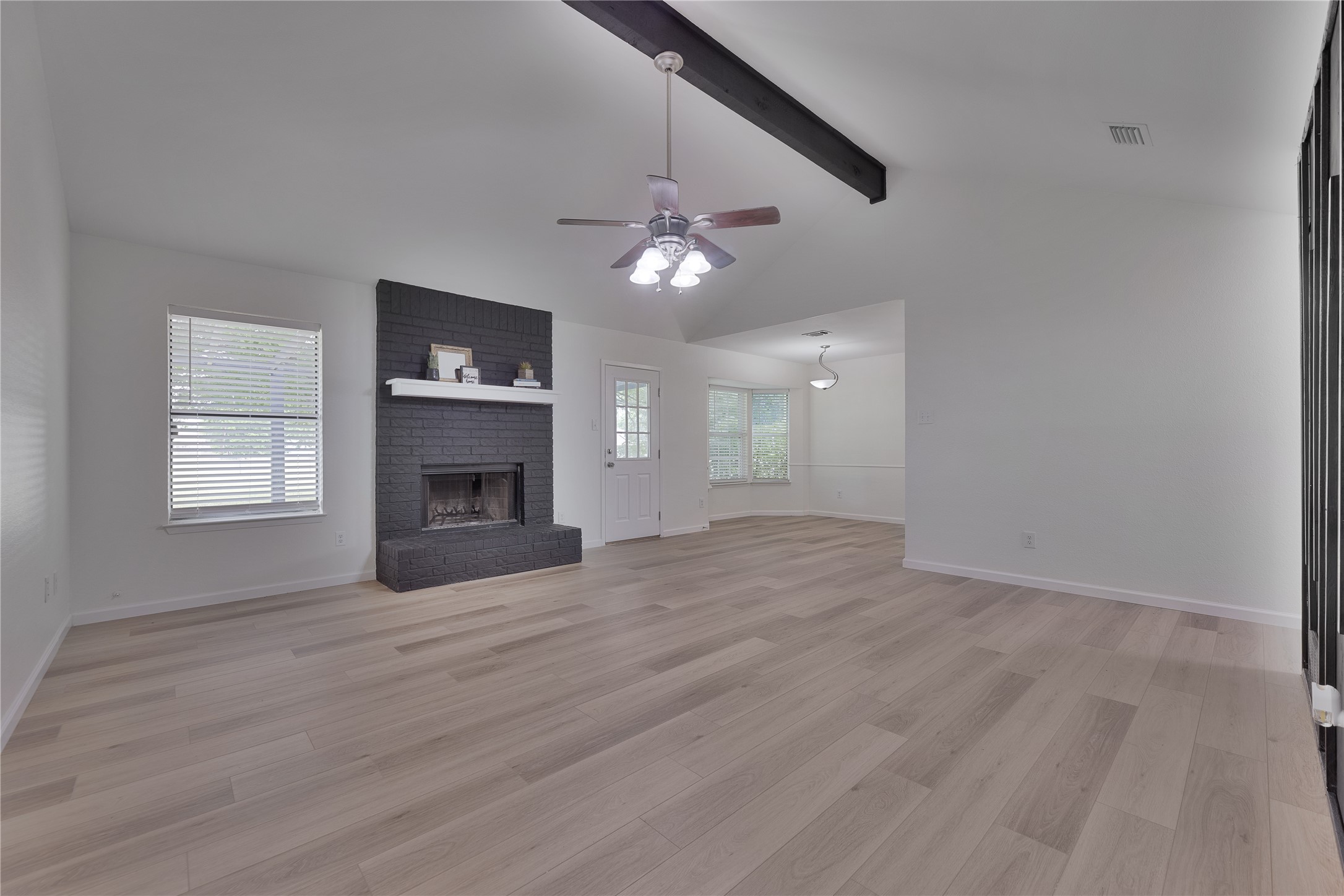 2944 Whispering Creek Lane Burleson TX 76028