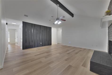 2944 Whispering Creek Lane Burleson TX 76028