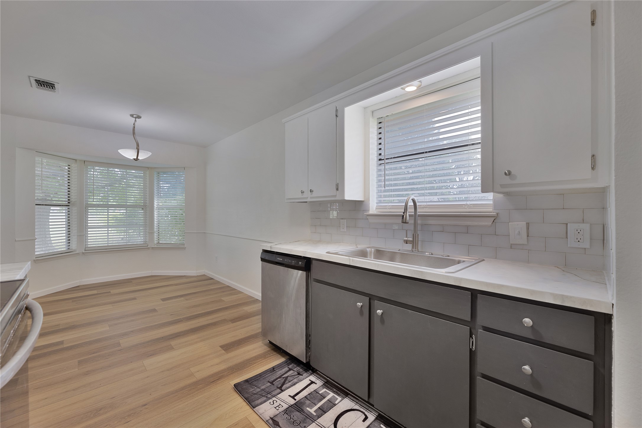 2944 Whispering Creek Lane Burleson TX 76028