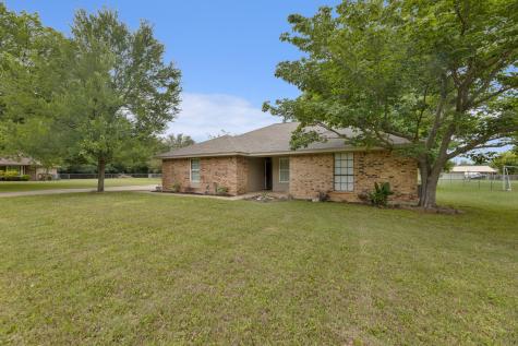 2944 Whispering Creek Lane Burleson TX 76028