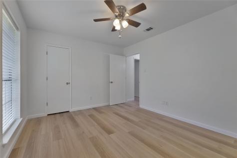 2944 Whispering Creek Lane Burleson TX 76028