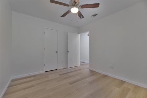 2944 Whispering Creek Lane Burleson TX 76028