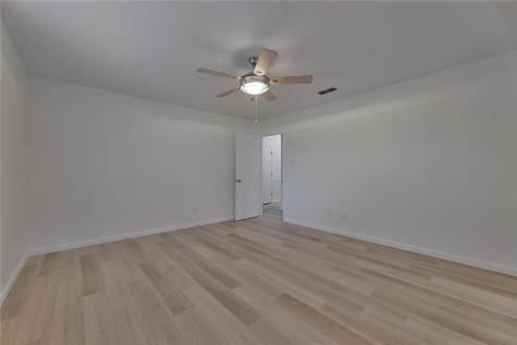 2944 Whispering Creek Lane Burleson TX 76028