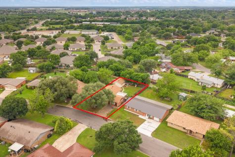 1212 Lynnwood Drive Cleburne TX 76033
