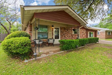 1212 Lynnwood Drive Cleburne TX 76033