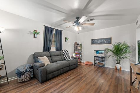 1212 Lynnwood Drive Cleburne TX 76033