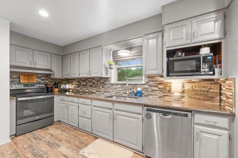 1212 Lynnwood Drive Cleburne TX 76033