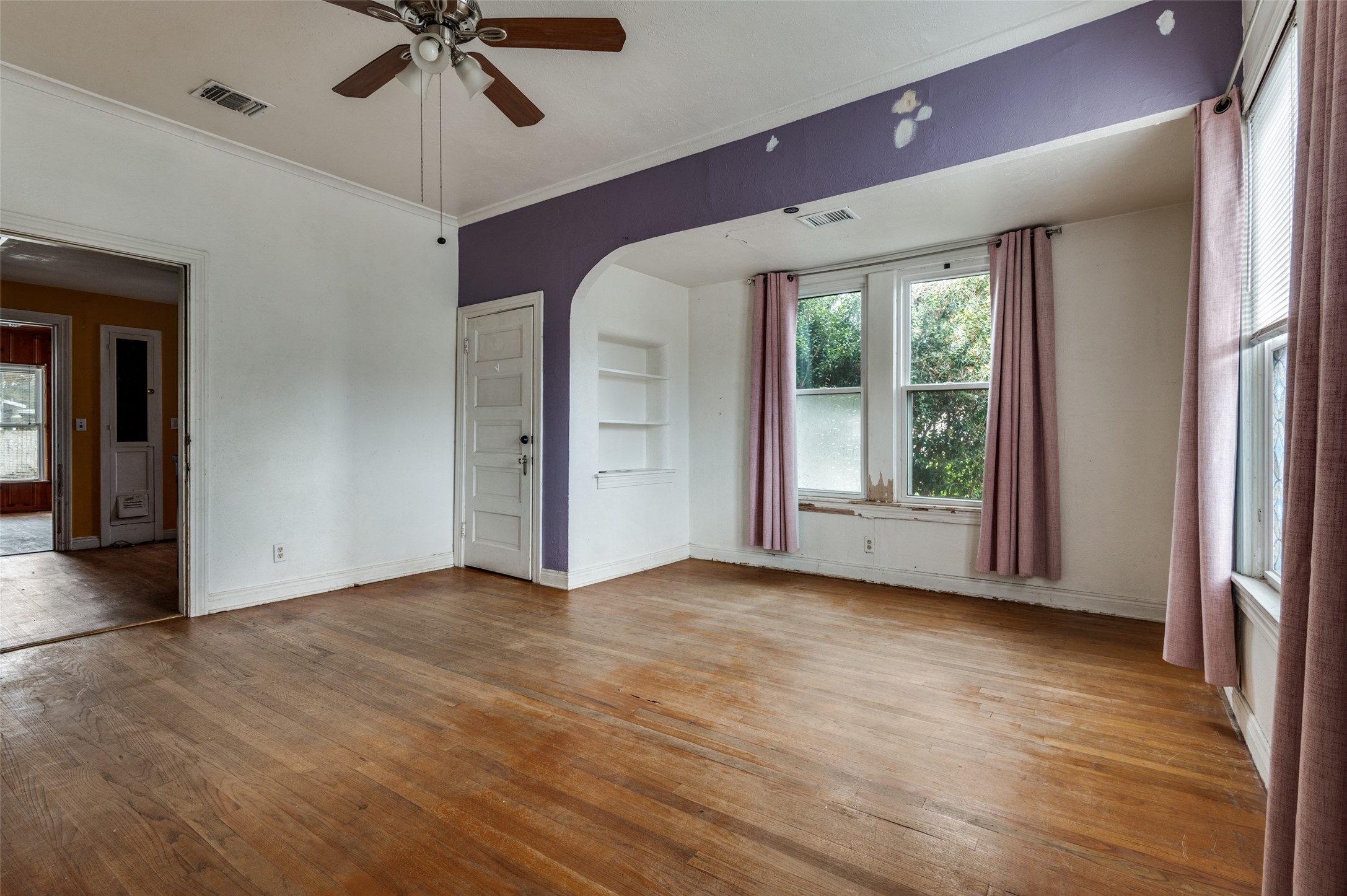 1001 Sunset Avenue Dallas TX 75208