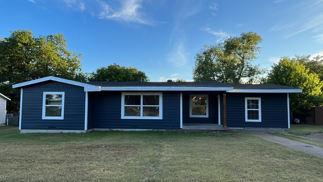 4912 Orien Street Haltom City TX 76117
