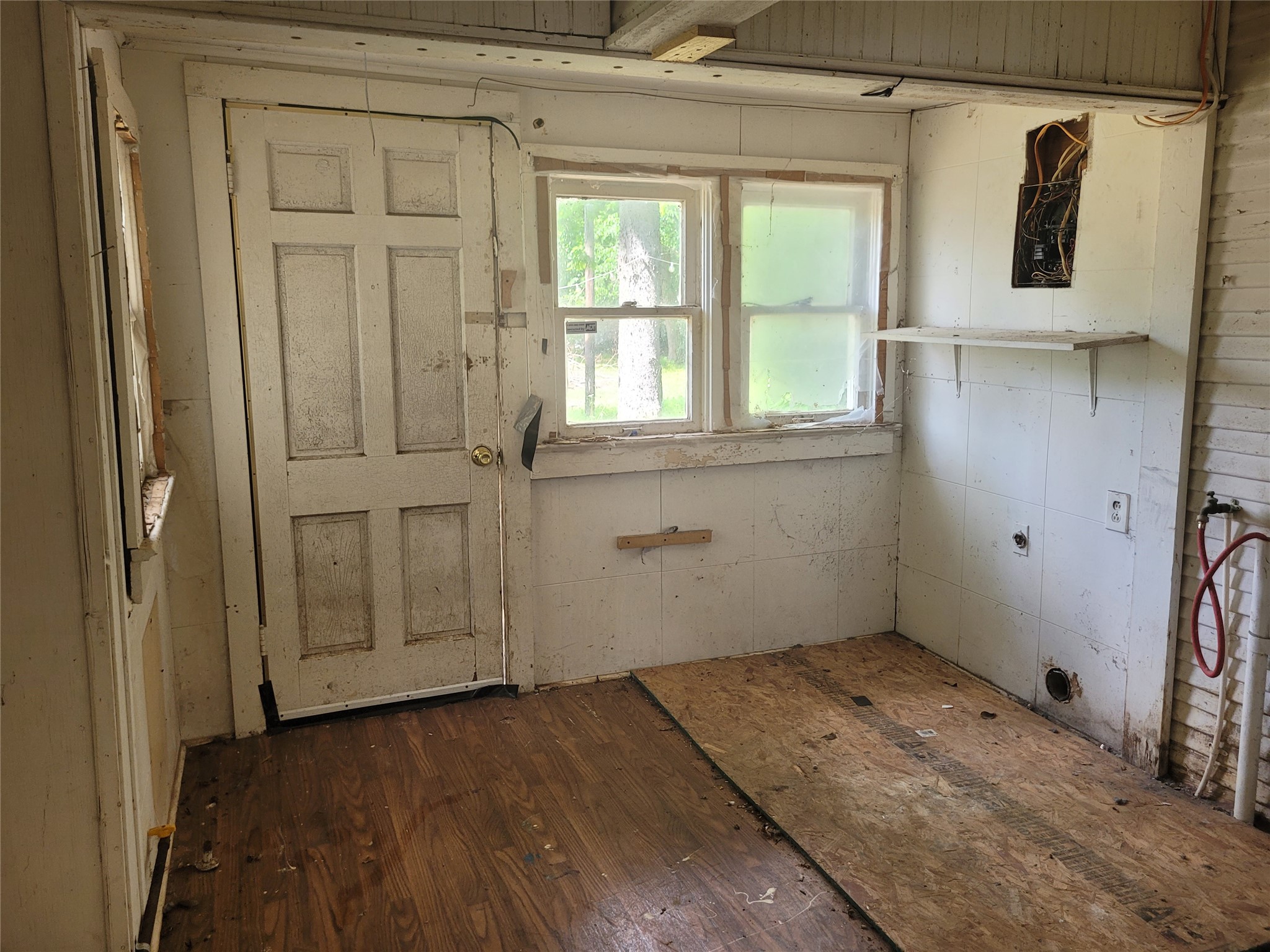 384 Monroe Deport TX 75435