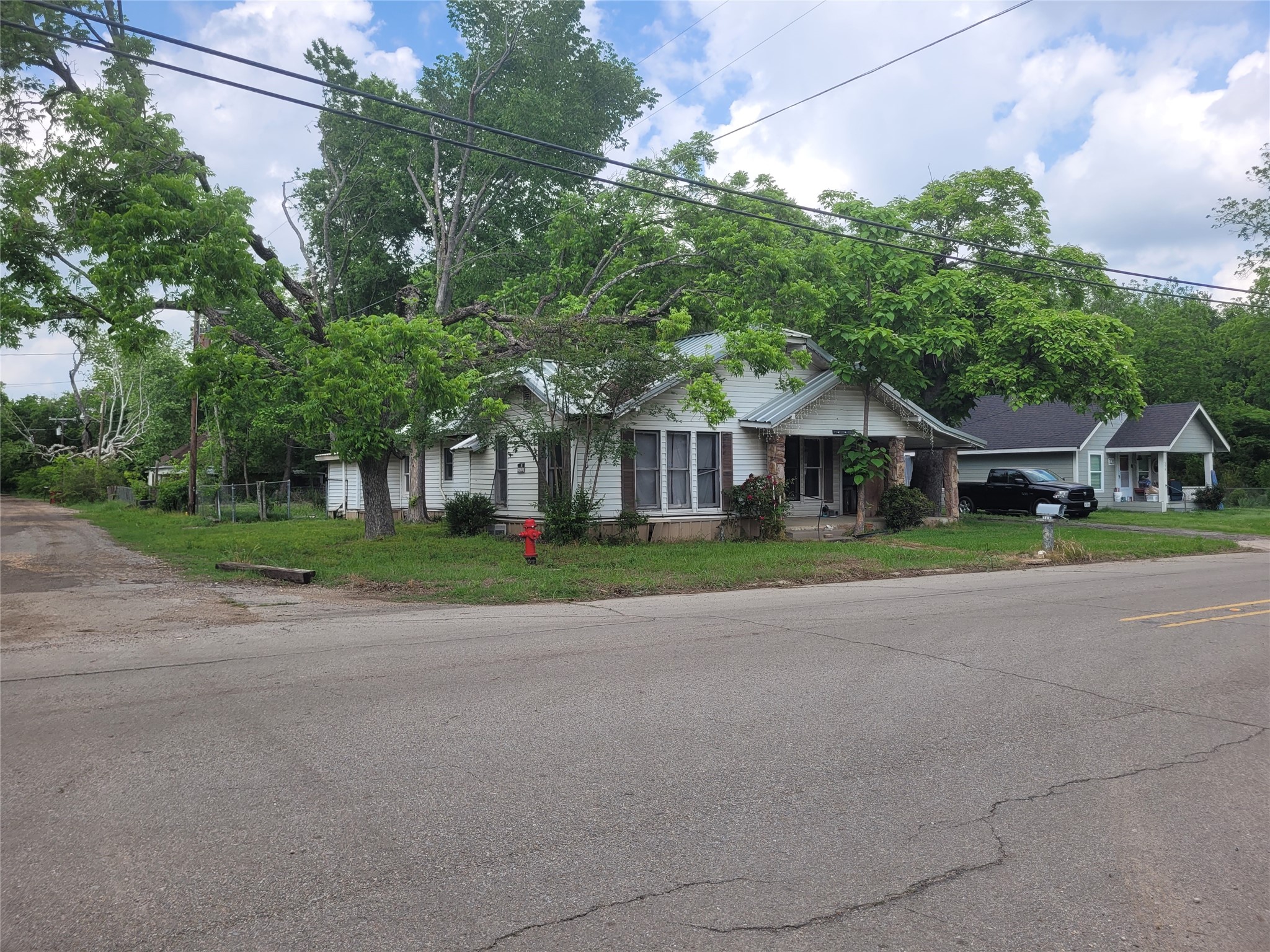 384 Monroe Deport TX 75435