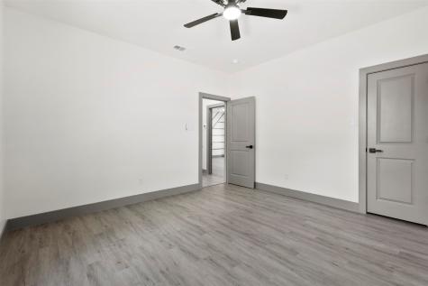 715 Ezekial Avenue Dallas TX 75217