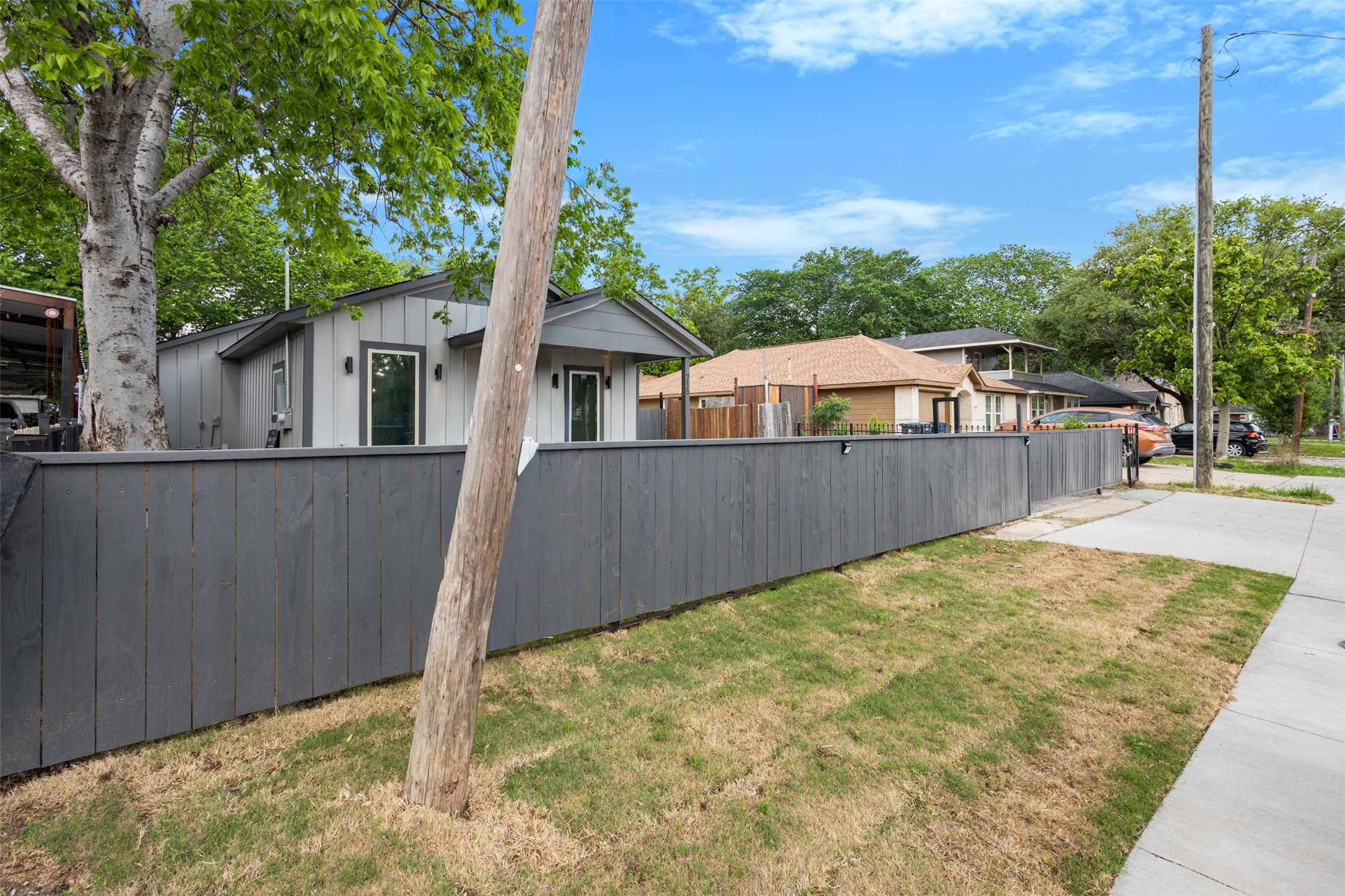 715 Ezekial Avenue Dallas TX 75217