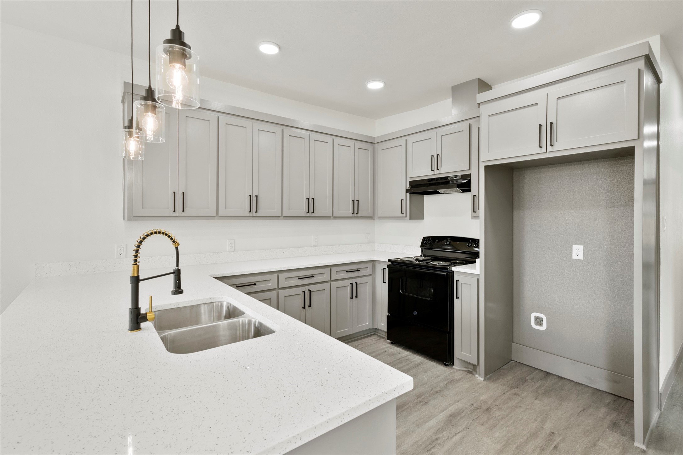 715 Ezekial Avenue Dallas TX 75217