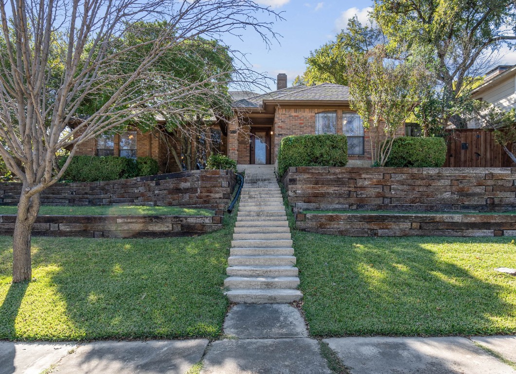 2918 Gainesborough Drive Dallas TX 75287